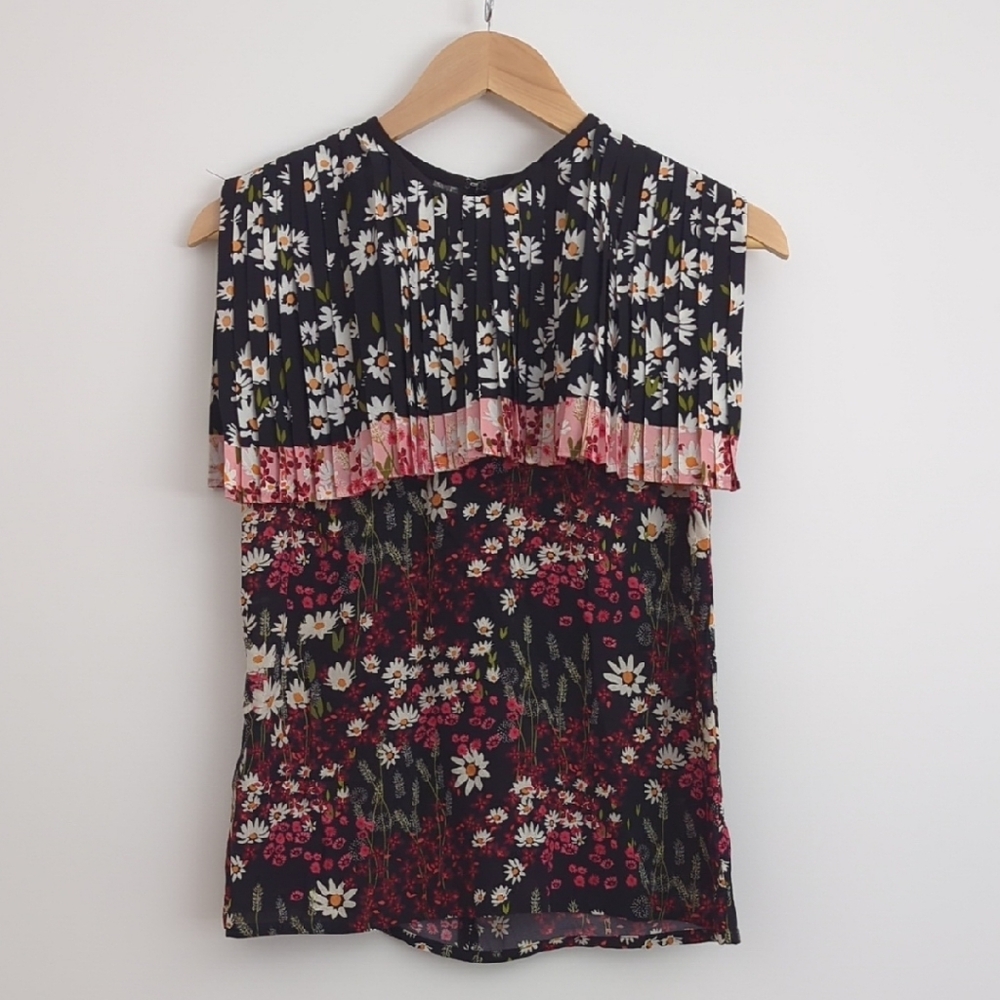 Mother of Pearl Orange and Red Sleeveless Ruffled Blouse